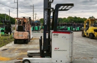 Cho Thuê Xe Nâng Điện 2 Tấn Đứng Lái Tại TP.HCM