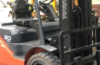 thuê xe nâng 3 tấn Đồng Nai giá rẻ