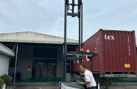 xe nâng điện đứng lái reach truck