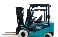 Xe nâng điện sumitomo 2.5 tấn - Dòng xe điện tiết kiệm nhiên liệu