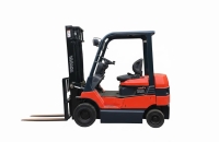 Sửa thắng xe nâng điện Toyota – nguyên nhân và cách khắc phục