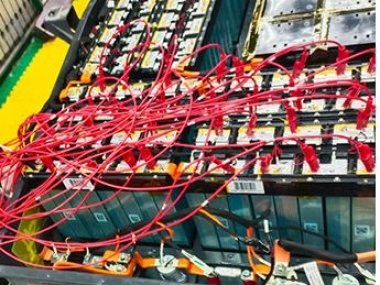 Dịch Vụ Cân Bằng Lại Pin Lithium Xe Nâng Hàng Tại Hồ Chí Minh