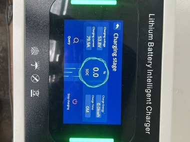 Quy trình sạc pin Lithium cho xe nâng điện