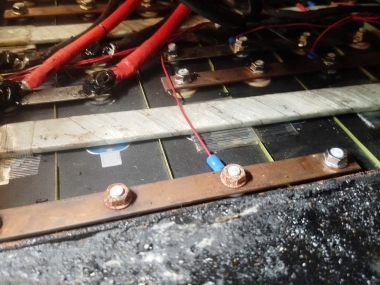 Cách Sạc Pin Lithium Xe Nâng Điện Đúng Cách, Tăng Tuổi Thọ Pin