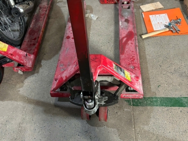 Sửa xe nâng tay Hồ Chí Minh giá rẻ