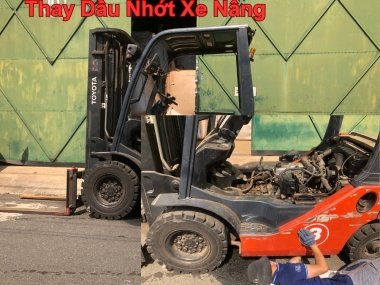 Bao lâu thay nhớt cầu xe nâng? Chu kỳ thay dầu cầu chuẩn kỹ thuật