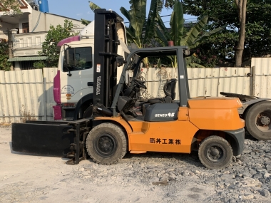 Thuê xe nâng khu công nghiệp Biên Hòa