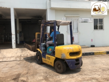 Thuê xe nâng khu công nghiệp Tân Bình