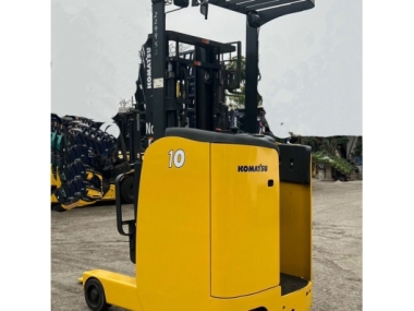 Xe nâng điện đứng lái (reach truck)