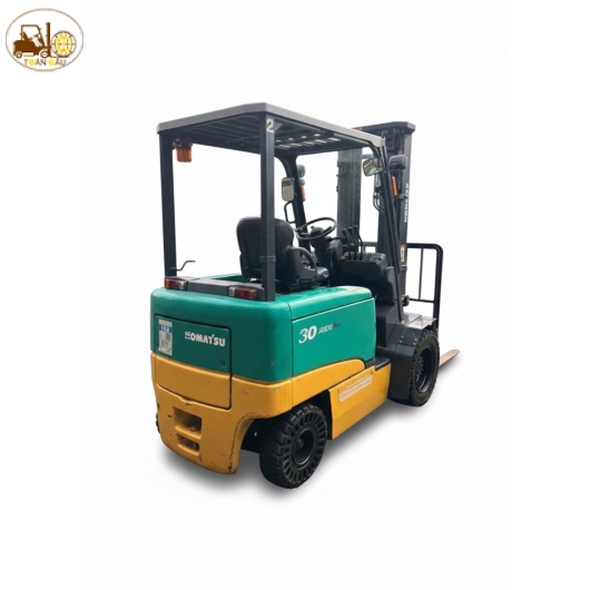 XE NÂNG ĐIỆN KOMATSU 3 TẤN -11